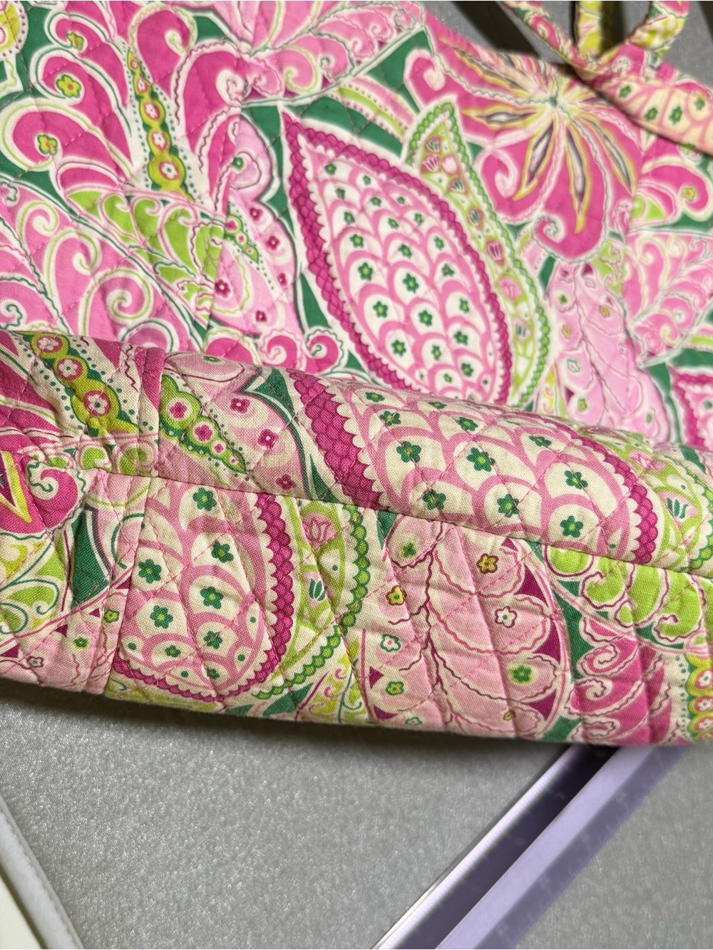 Vera Bradley Pinwheel Drop Classic Tote – Retired Pattern - Picture 3 of 10
